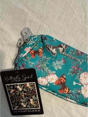Joana Fulana Essential Wash Bag